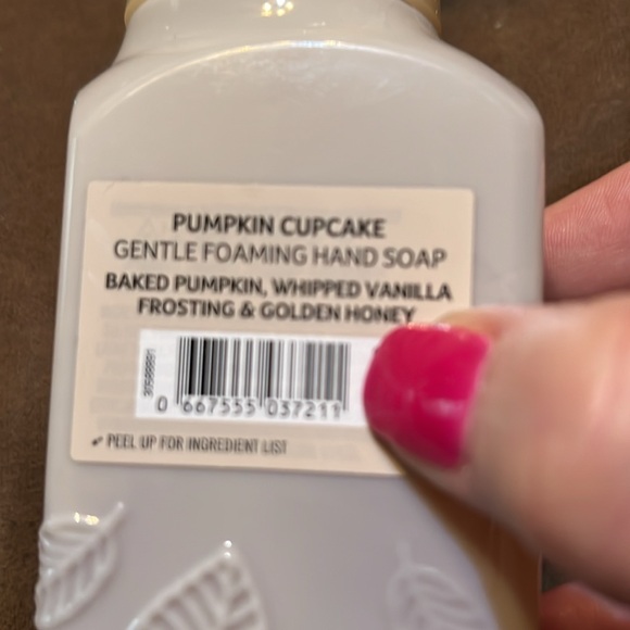 NWT B&BW Pumpkin Cupcake Gentle Foaming Hand Soap - Picture 2 of 3